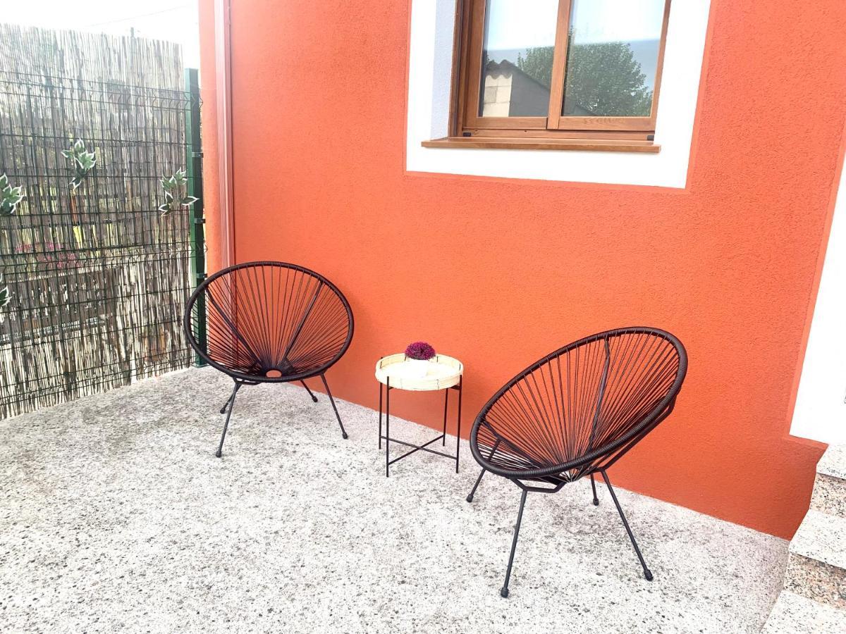 Apartmán A Casa Vermella Con Jardin A 10 Minutos De Santiago De Compostela Ortono Exteriér fotografie